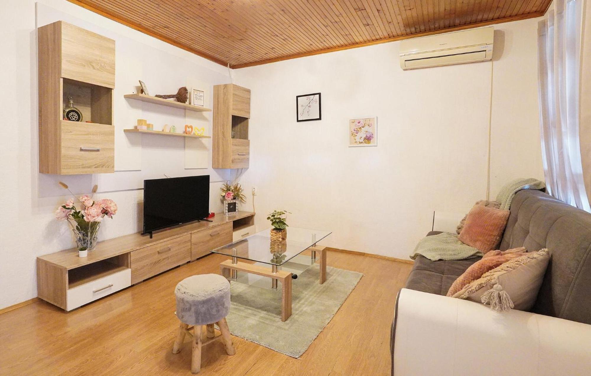 Awesome Apartment In Lovran With House Sea View Eksteriør billede